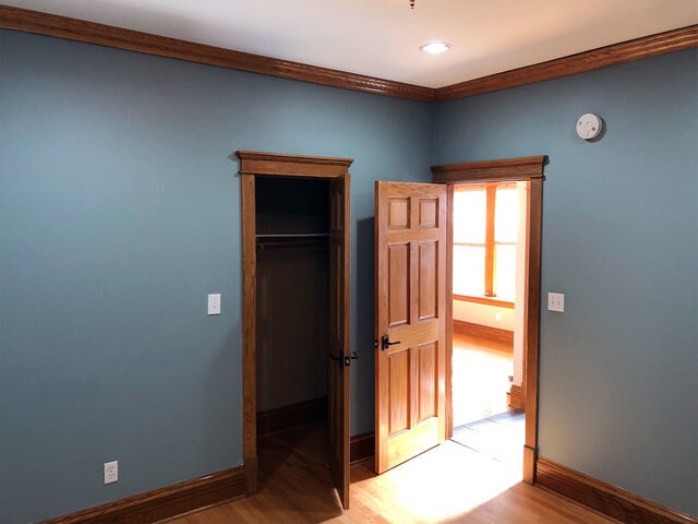 Building Photo - 1715 W Rascher Ave