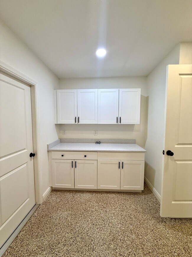 Building Photo - GORGEOUS, COMPLETELY REDONE 3/2 MAITLAND H...