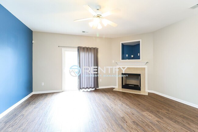 Building Photo - 18478 Streamline Ct
