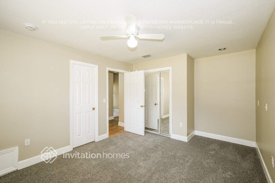 Building Photo - 3236 Forestbrook Dr N