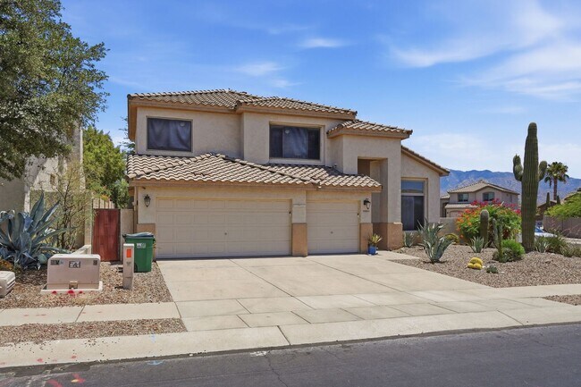 Building Photo - Furnished Desert Oasis| Pool, Bar and Mountain Views