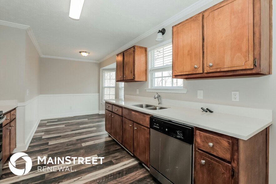 Building Photo - 6538 River Hill Dr