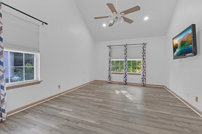 Building Photo - 1651 Apple Tree Ln