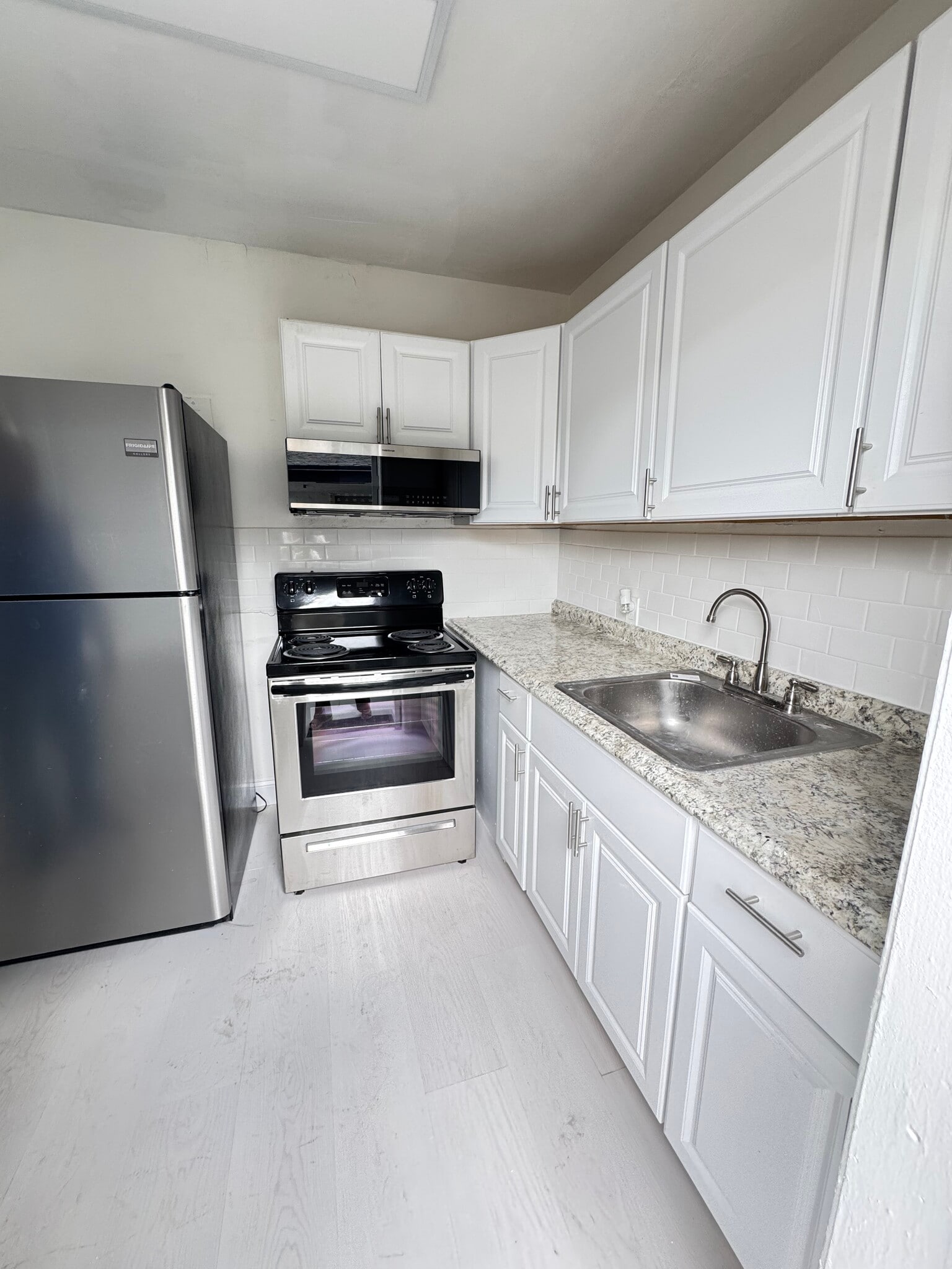 Building Photo - 1113 19th Ave N