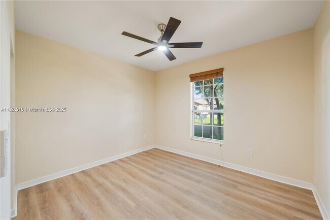 Building Photo - 16946 SW 90th Terrace