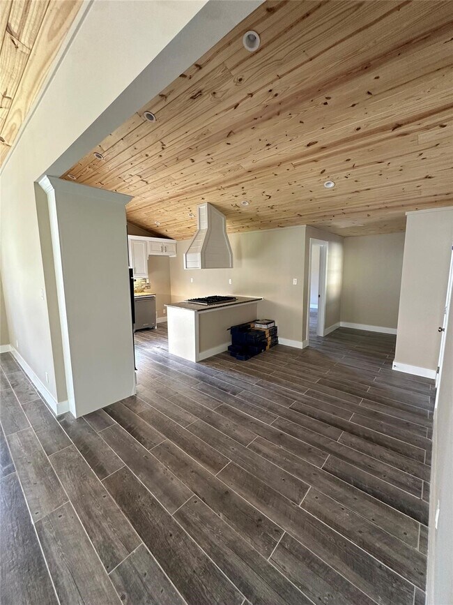 Building Photo - 680 Mockingbird Hills Dr