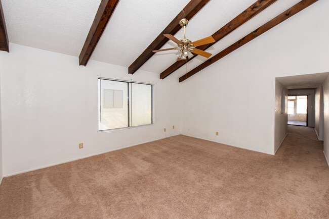 Building Photo - 514 W 37th St