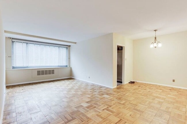 Building Photo - 4200 Cathedral Ave NW