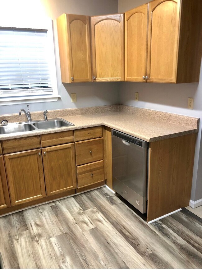 Building Photo - 1778 Almond Tree Pl