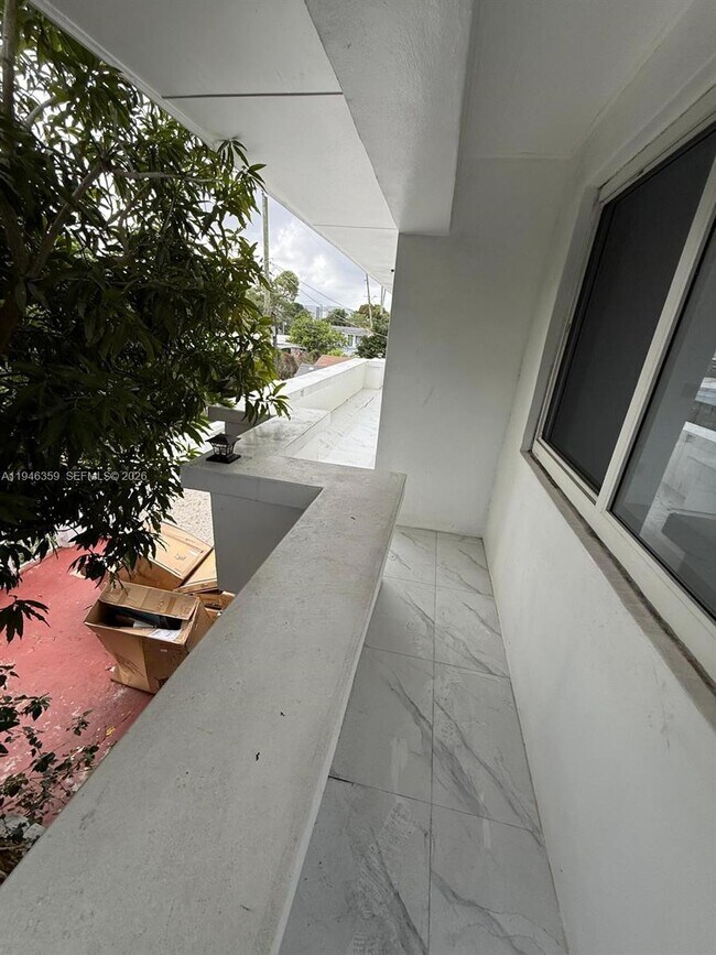 Building Photo - 730 Curtiss Dr