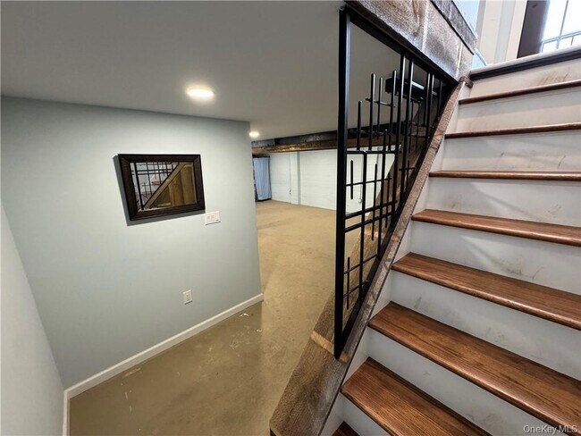 Building Photo - 317 Overlook Ct