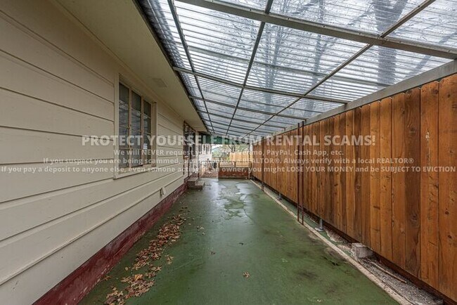 Building Photo - 1013 N Vandeventer Ave