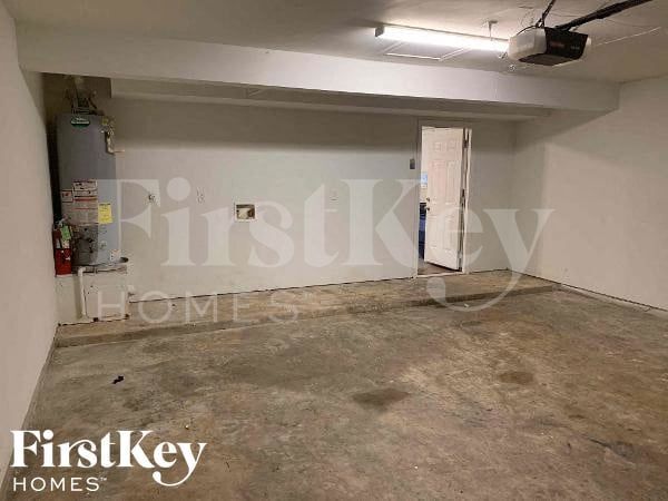 Building Photo - 15511 Evergreen Grove Dr