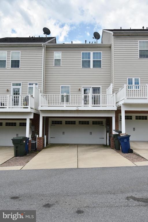Building Photo - 7575 Willow Bottom Rd