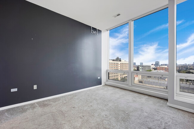 Building Photo - 500 W Superior-710