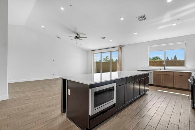 Building Photo - 7153 E Harvard Ave