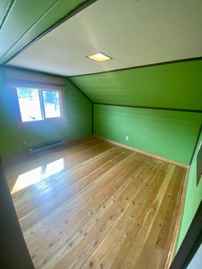 Building Photo - Whitefish River unfurnished 2 bedroom home!