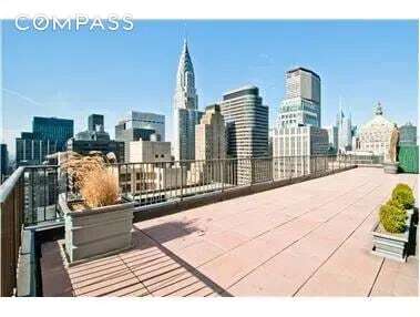 Building Photo - 212 E 47th St