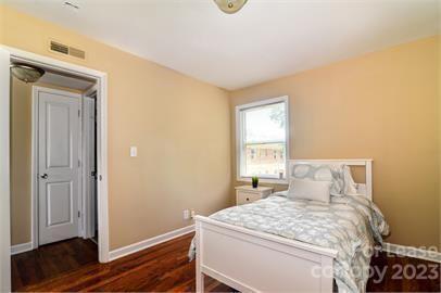 Building Photo - 1311 Sims Cir