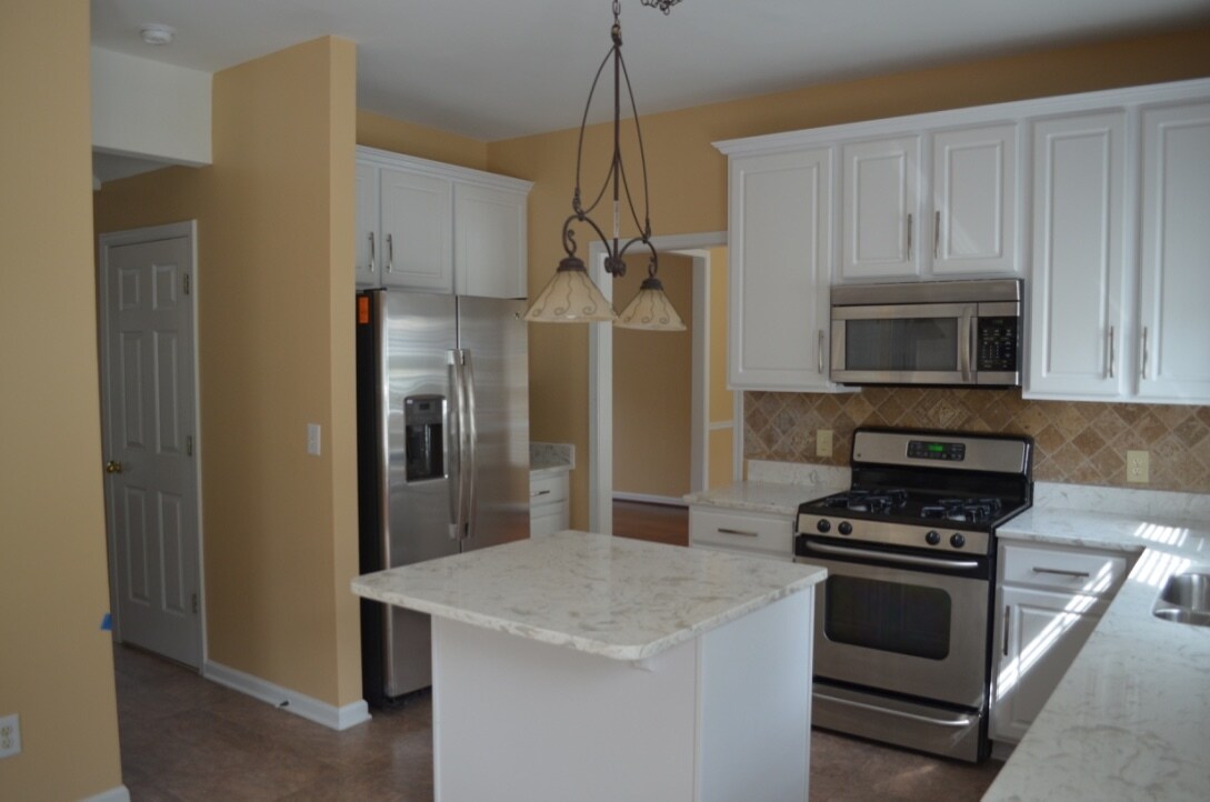 Building Photo - 11075 Regal Forest Dr.