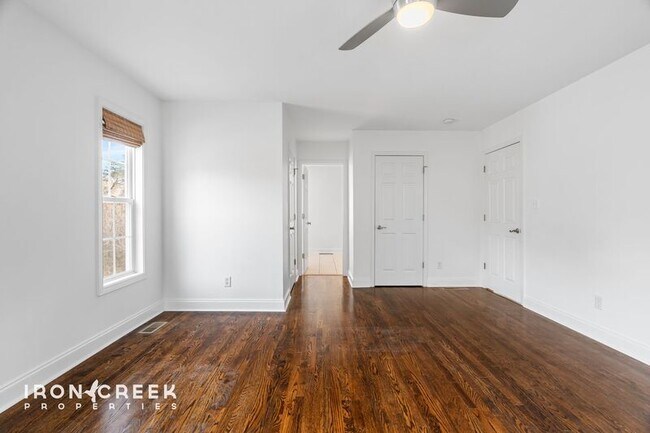 Building Photo - 8 Rose Briar Cir