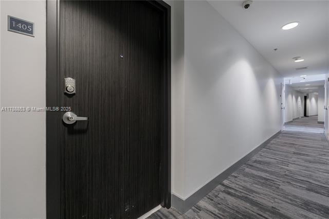 Building Photo - 6515 Collins Ave