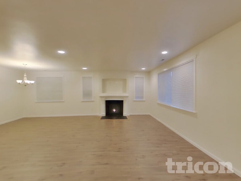 Building Photo - 4262 Novak Dr SW