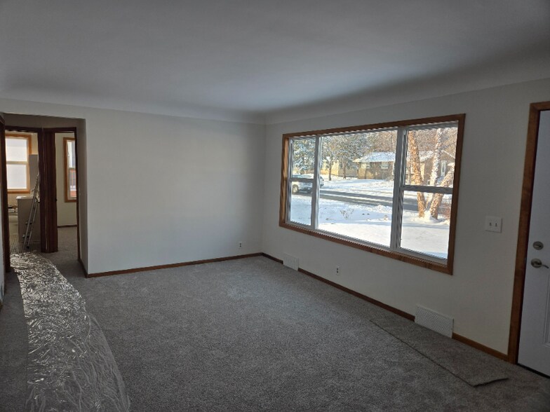 Building Photo - 301 W 2nd St