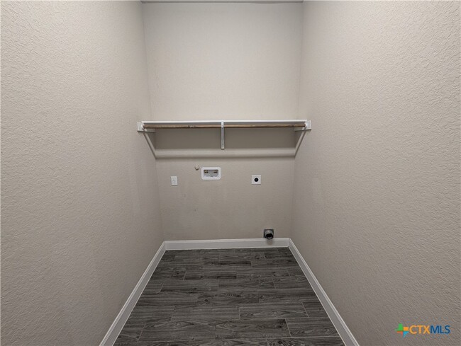 Building Photo - 1211 FM-306 E
