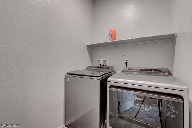 Building Photo - 4735 Ridgeley Ave