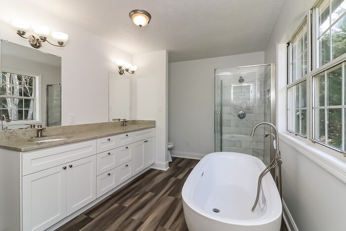 Building Photo - 980 Hitchcock Rd