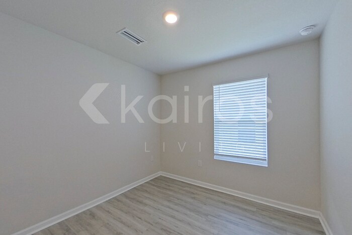 Building Photo - 4678 Malay Cir