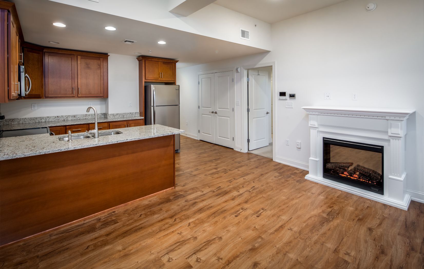 Building Photo - 591 Terrace Park