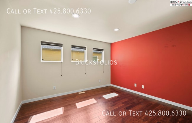 Building Photo - 10550 Sheridan Cres NE