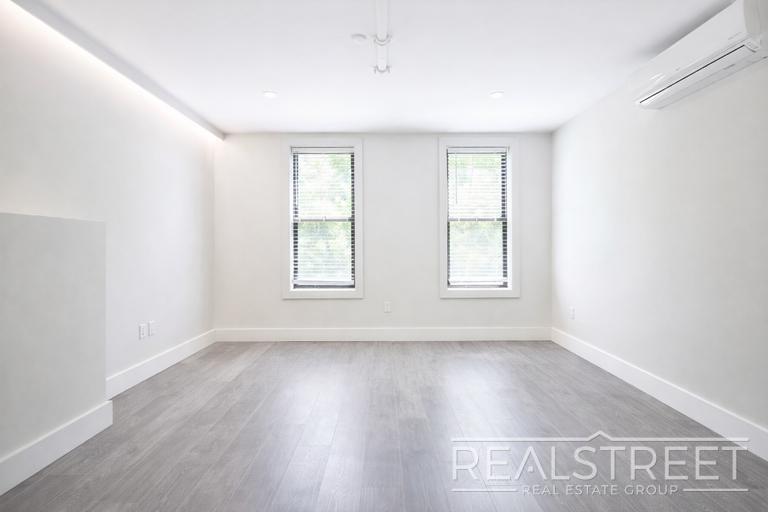 Building Photo - Brand New 1 Bed w Full Kitchen Amenities in Prime Crown Heights
