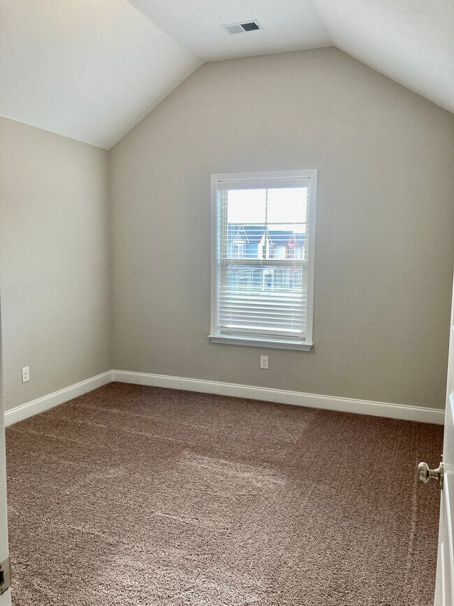 Building Photo - BRAND NEW TOWNHOME IN GROVETOWN GEORGIA