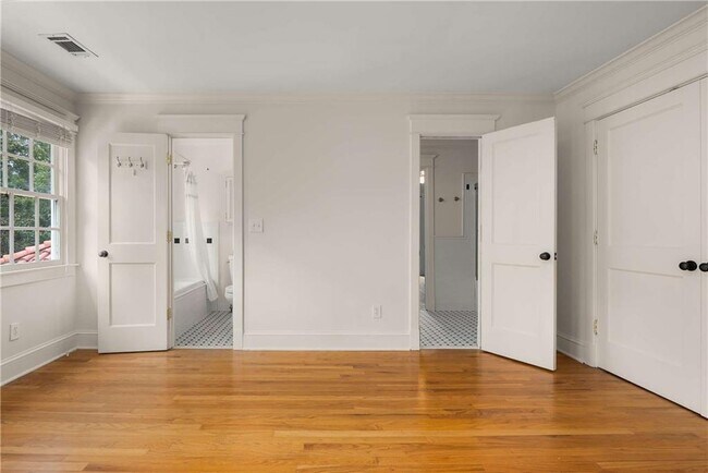 Building Photo - 787 Flat Shoals Ave SE