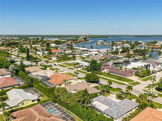 Building Photo - 620 N Barfield Dr