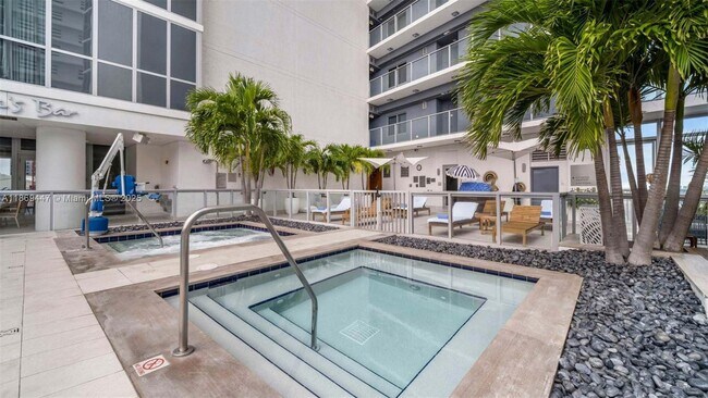 Building Photo - 1100 Biscayne Blvd