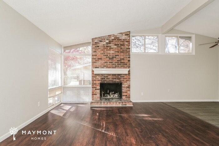 Building Photo - 3145 Kingsley Dr