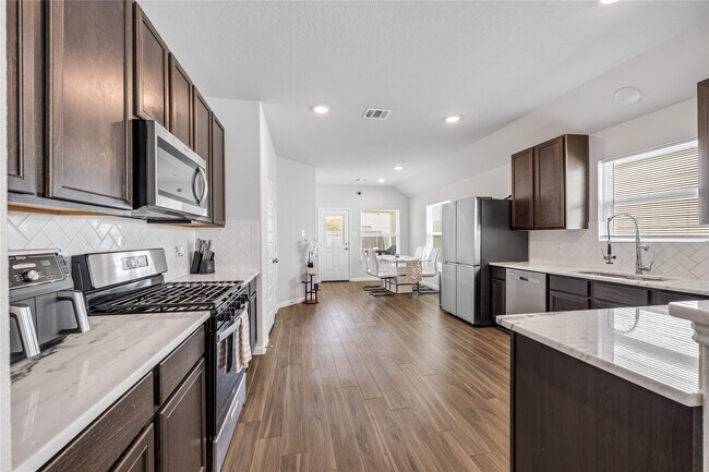 Building Photo - 3839 Giorgio Pastel Pl