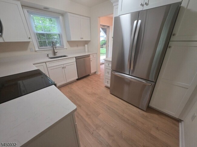 Building Photo - 87 Junco Ct