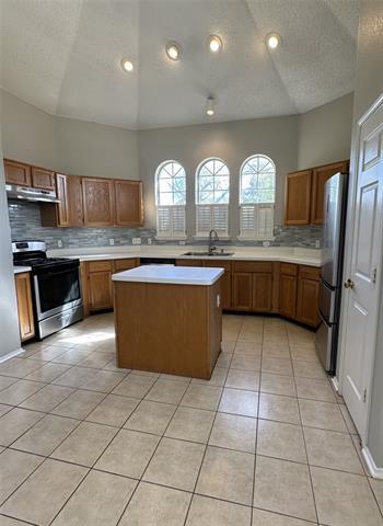 Building Photo - 2017 Birch Bend