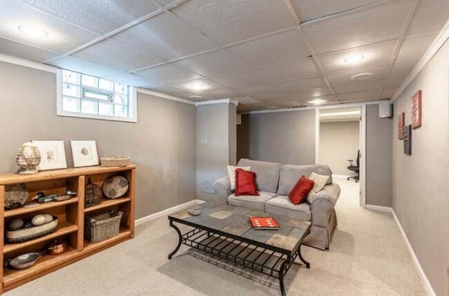 Building Photo - 3771 Grovedale Pl