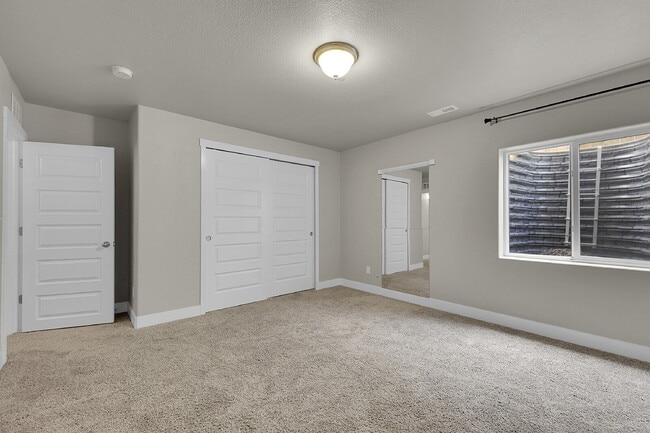 Building Photo - $3,150 - 5 Bed, 3 Bath Home in CO Springs ...