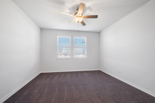 Building Photo - 108 Leatherleaf Dr