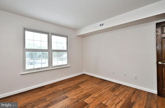 Building Photo - 1401 Society Pl