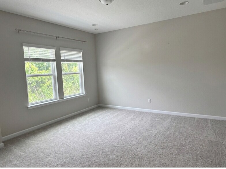 Building Photo - 7161 Jareth Dr