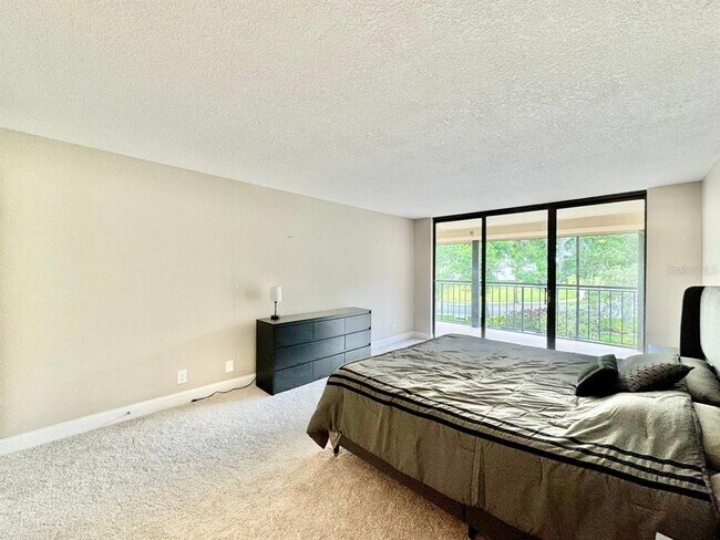 Building Photo - 220 Belleview Blvd