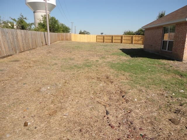 Building Photo - 512 Timber Dr